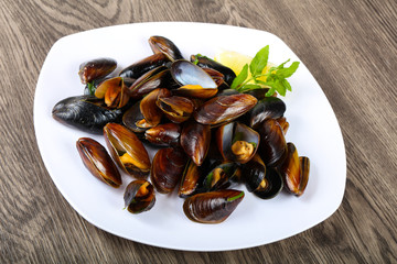 Boiled mussels