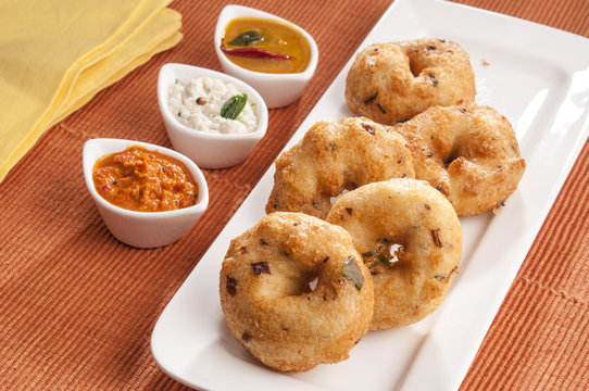 south Indian food vada sambar or vada sambhar or  wadai with sambhar and chutney