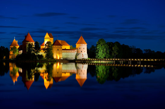 Trakai Castle at night - Island castle in Trakai isd one of the most popular touristic destinations in Lithuania, houses a museum and a cultural center.