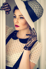Frau mit Hut © Grischa Georgiew