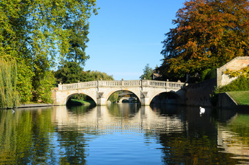 Fototapeta na wymiar Stone bridge over Cam river in Cambridge