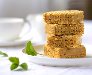 wafers with caramel and honey