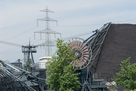 Kohlehalde Bilder Durchsuchen 848 Archivfotos, und