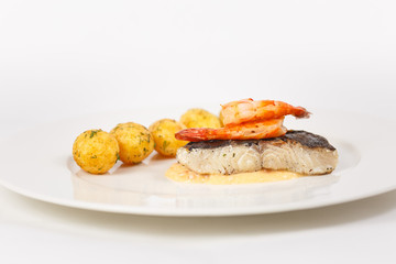 grilled fish with potatoes