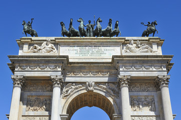 Fototapeta na wymiar Milano Arco della Pace in Corso Sempione