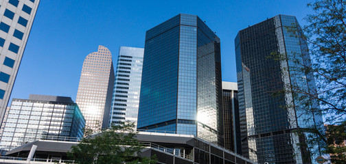 Fototapeta na wymiar tall skyscrapers and building in the city center of Denver, Colorado 