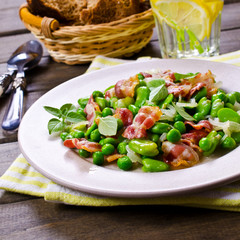Fried bacon with vegetables