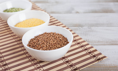 Dry split green peas