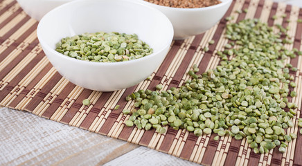 Dry split green peas