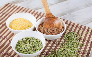 Dry split green peas