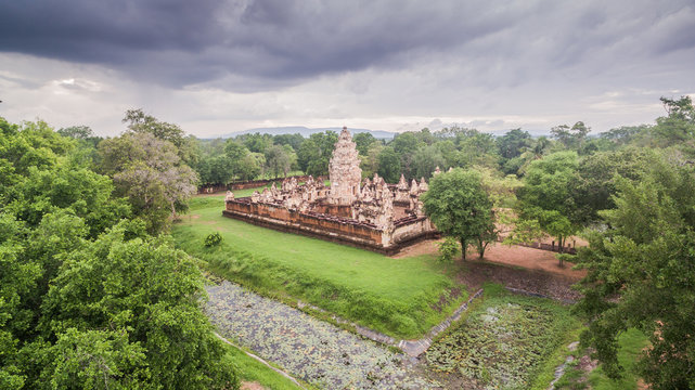 Sdok Kok Thom or Sdok Kak Thom, is an 11th-century Khmer temple The temple was dedicated to the Hindu god Shiva.
