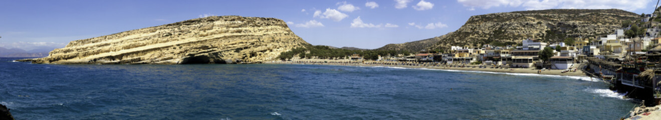 Fototapeta na wymiar Matala beach on Crete, Greece