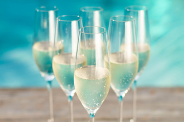 champagne glasses