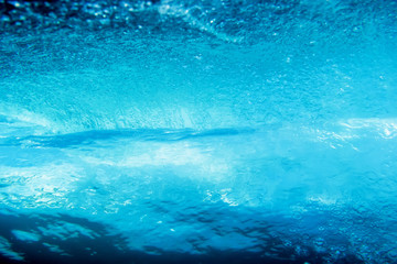 Obraz na płótnie Canvas Underwater Wave