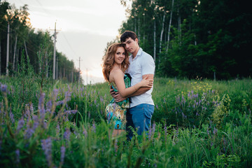 Naklejka premium Lovers laughing in the summer park