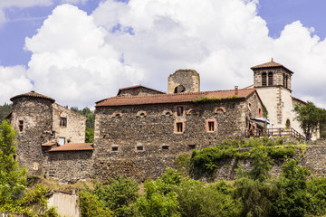 Fototapeta na wymiar Castle of Vals-le-Chastel