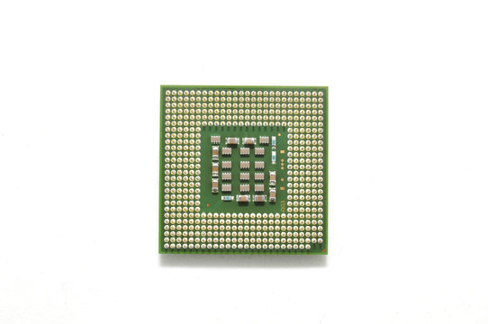 Процессор на белом фоне крупным планом компьютеры электроника микросхемы память