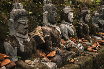Fototapeta na wymiar Buddha statues in ancient ruins temple in Mrauk-U