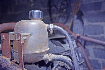 Pojemnik na płyn od pojazdu typu buggy