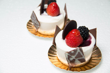  dessert on a paper plate