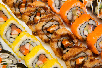  Many pieces oj Sushi in market