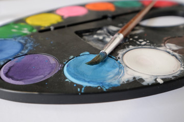 Naklejka premium Palette de peinture à l'eau