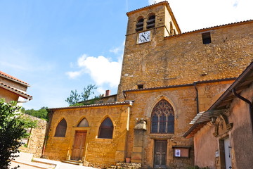 Fototapeta na wymiar vielle église de theizé 2