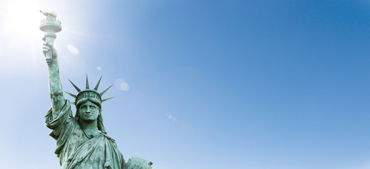 Lady Liberty im Gegenlicht