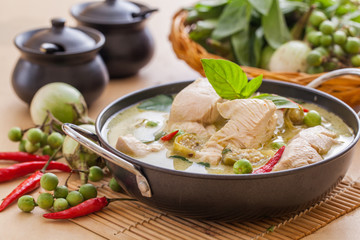 Green Chicken Curry