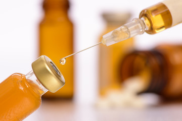 Doping mit Spritze und Pillen