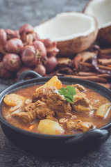 Beef massaman
