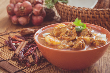 Beef massaman