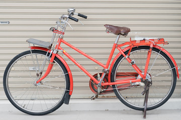 Fototapeta na wymiar Red bicycle