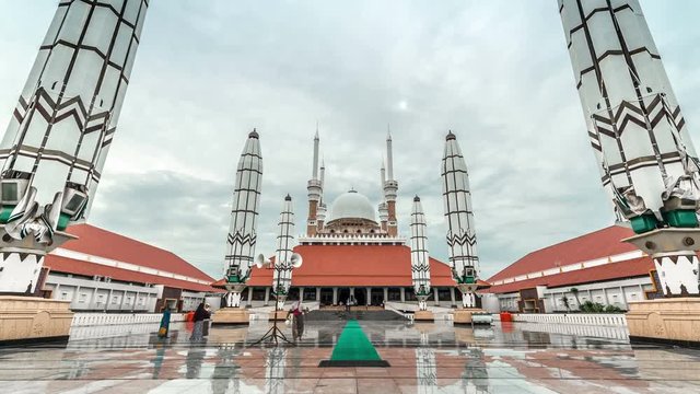 Panoramic Close-up Mosque Agung Jawa Tengah in Semarang. 4K Timelapse - Java, Indonesia, June 2016.