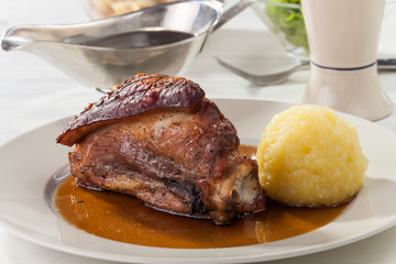 fränkisches Schäufele mit Kloß