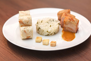 Pork belly with cabbage and bread dumplings.