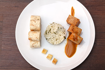 Pork belly with cabbage and bread dumplings.