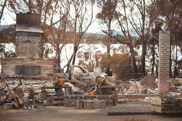 Buildings destroyed by bushfire