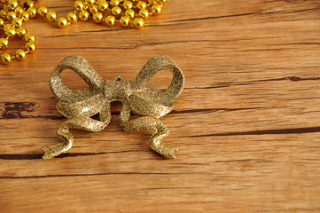 A glitter golden bow