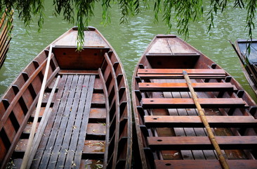 Stocherkähne Neckar bei Tübingen