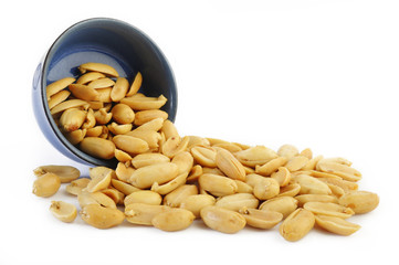 Peeled salted peanuts