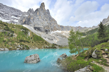 Fototapeta na wymiar Cortina, Tre Cime di Lavaredo, Dolomiti, trekking