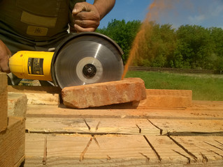 cutting angle grinder brick