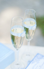 wineglasses and decoration 