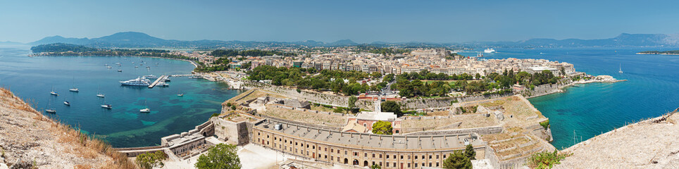 Fototapeta na wymiar Panorama of Corfu town