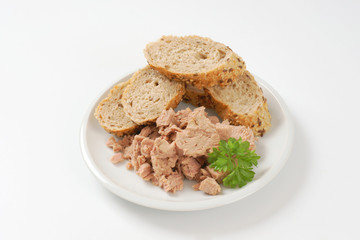 canned tuna with seeded roll