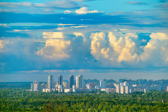 City skyline with georgeous sky