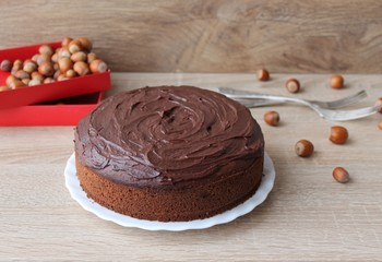 chocolate cake with nuts 