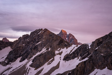 Obraz premium An amazing sunset from the paintbrush Trail in the Grand Teton National Park in Wyoming