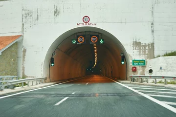 Tuinposter Tunnel Snelweg wegtunnel